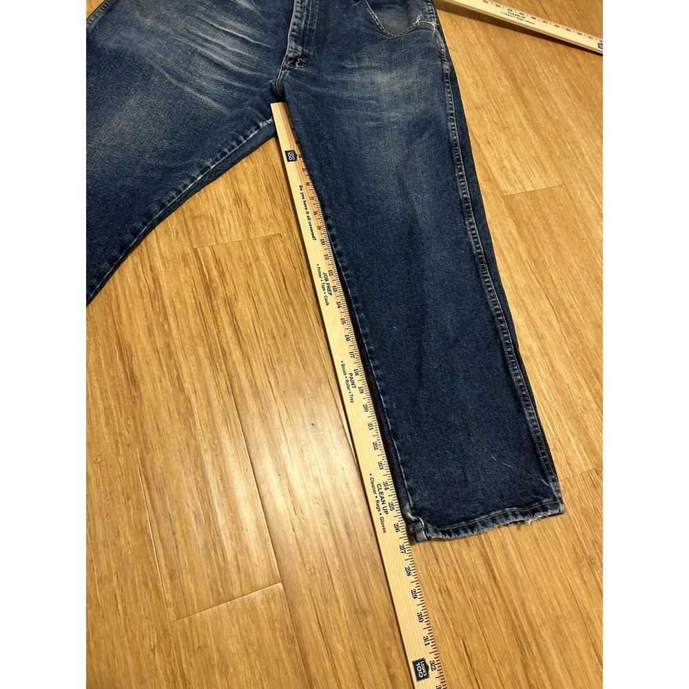 Men's classic Wrangler Rugged Wear jeans naturally distressed 40 workwear cowboy - Picture 4 of 15